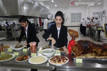 Peserta pelatihan kamp vokasi Xinjiang pulang pascakelulusan