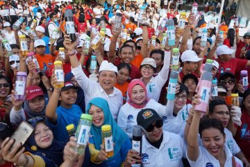 Kemkominfo dorong penggunaan "tumbler" untuk kurangi botol plastik