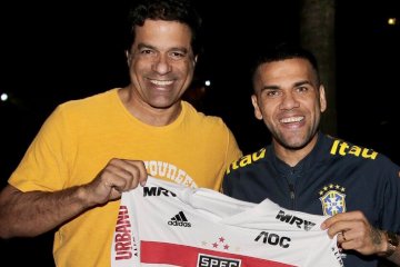 Dani Alves pulang kampung, gabung Sao Paulo