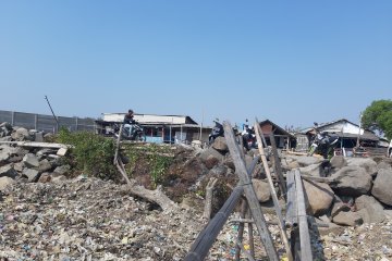 Warga Kampung Marunda Kepu kesulitan dapat air akibat kemarau