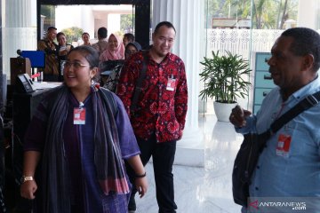 Seniman pentas wayang kulit berdatangan di Istana Merdeka