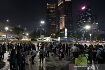 Kepanikan warga Jakarta akibat gempa Banten