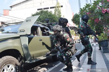 Aksi prajurit TNI bebaskan sandera saat simulasi penyelamatan