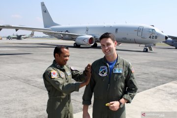 Latihan bersama TNI AL dengan US Navy