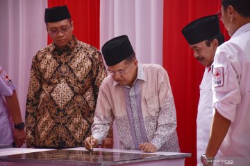 Wapres resmikan masjid dan sekolah ramah gempa