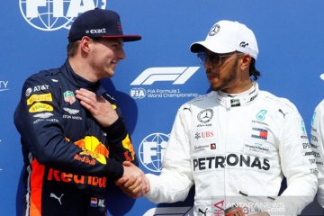 Rumor Verstappen-Hamilton dalam satu tim, bos Red Bull berkomentar