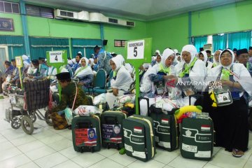 JCH kloter terakhir masuk asrama haji Surabaya