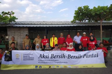 Penyu terancam punah, Universitas Indonesia bersih-bersih pantai