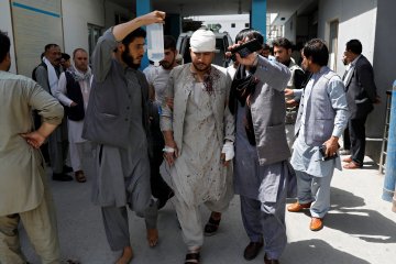 Bom truk Taliban tewaskan sedikitnya 20 orang