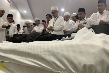 Kadaker Mekkah luruskan kontroversi pemimpin doa untuk Mbah Moen