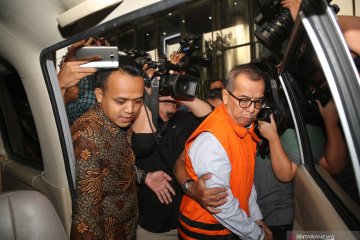 Emirsyah Satar dan Soetikno Soedarjo ditahan