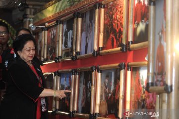 Megawati tinjau pameran foto PDI Perjuangan