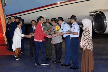 Presiden dan Ibu Negara tiba di Indonesia