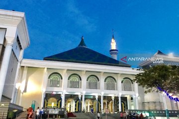 Presiden berkurban sapi di Masjid Al Akbar Surabaya