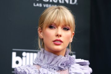 Taylor Swift terima penghargaan Teen Choice Awards 2019