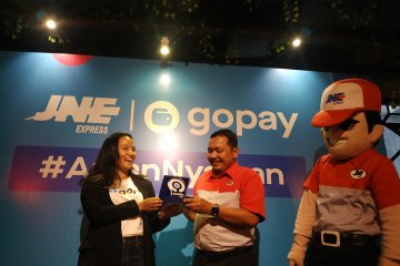 Pembayaran digital GoPay bisa dinikmati di ribuan gerai JNE