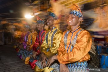 KRI Bima Suci gelar malam kesenian di Manila