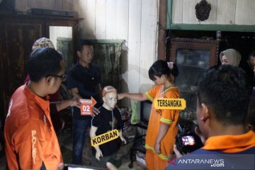 Polres Boyolali rekonstruksi kasus penganiayaan anak oleh ibunya