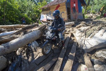 Banjir bandang terjang dua dusun di Desa Namo, Sigi