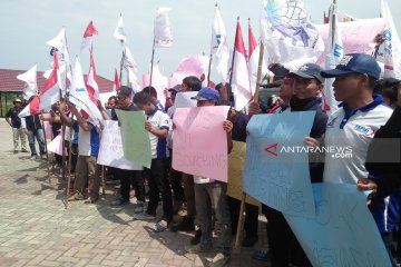 Buruh Mukomuko tolak revisi aturan tentang ketenagakerjaan