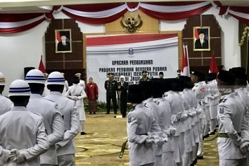 76 anggota Paskibraka Jatim dikukuhkan di Grahadi