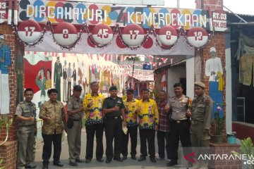 120 RW Kalideres lomba hias gapura kampung