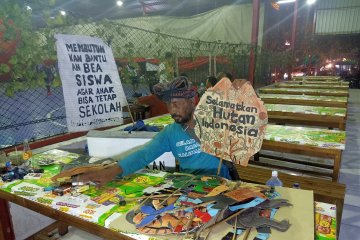 Pejalan kaki Indramayu-Jakarta berharap bisa temui Presiden