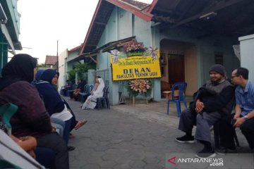 Dosen UGM ditemukan tewas gantung diri di rumahnya