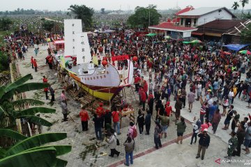 Bakar kapal pengangkut arwah leluhur