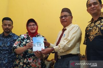 SMN serahkan diary "Bingkai Anak Negeri" ke Perpustakaan Babel