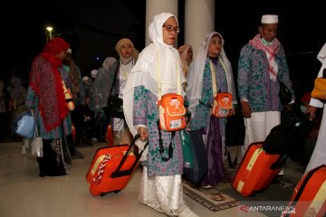 Jamaah Kloter 11 asal Sulawesi Barat tiba di Tanah Air