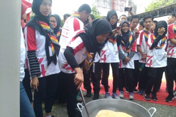 23 SMN Kalsel diajari cara masak rendang Padang