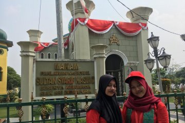 Peserta SMN Yogyakarta kagumi kemegahan Istana Siak