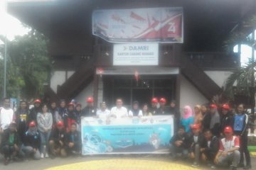 Peserta SMN Jawa Tengah kunjungi Perum Damri Manado