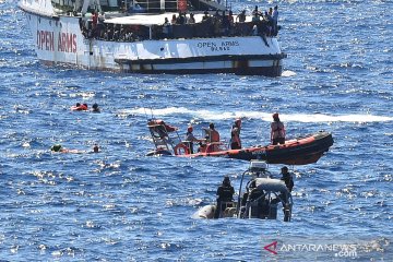 Gelombang baru kapal migran berdatangan ke pulau Lampedusa, Italia