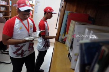 Peserta SMN asal Sulteng kunjungi Perpustakaan Sumut
