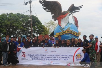 Peserta SMN Kepulauan Riau jelajahi batas NKRI-Malaysia di Sebatik