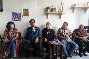 Addie MS merasa "menyatu" dengan Vina Panduwinata di musik orkestra