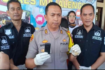 Polisi ciduk perempuan bawa sabu di Bandara Kertajati