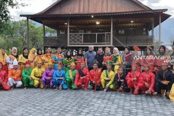 Peserta SMN 2019 Sumut akhiri kunjungan di Sulawesi Tengah