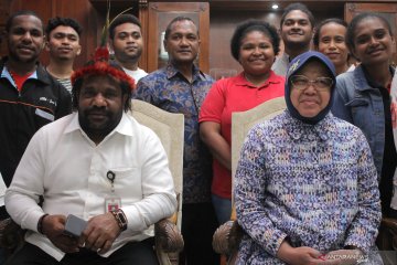 Pertemuan staf khusus presiden dengan Walikota Surabaya