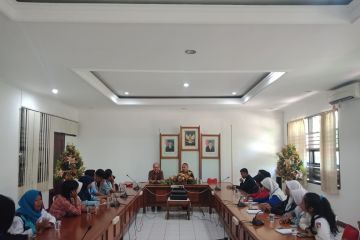 Peserta SMN Berkunjung ke Unsrat Manado