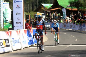 Metkel Eyob tercepat di medan berat etape empat