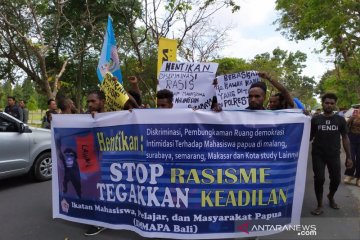 Puluhan mahasiswa Papua di Bali lakukan demonstrasi damai