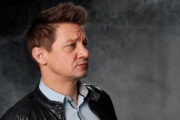 Jeremy Renner "Hawkeye" ingin Spider-Man kembali ke Marvel