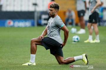 Oxlade-Chamberlain perpanjang kontrak di Liverpool