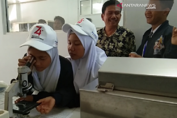 Peserta SMN Babel berkunjung ke Laboratorium UHO