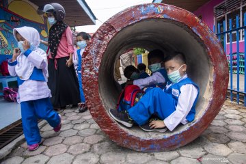Sekolah di Pekanbaru belum diliburkan meski asap Kahutla kian parah