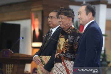 Menristekdikti kenalkan rektor asing pertama masuk Indonesia