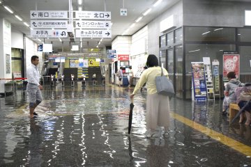 Hujan lebat di Jepang Selatan akibatkan banjir, tewaskan dua orang